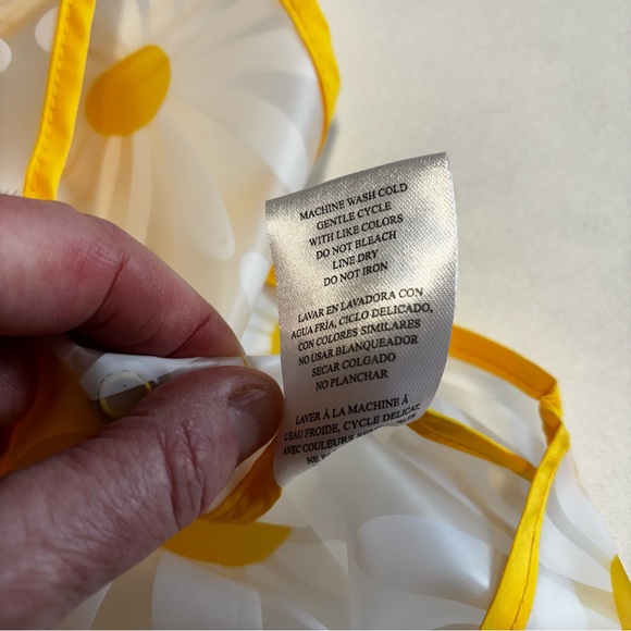 Hunter Daisy Print Transparent Raincoat with Yellow Highlights - Picture 8 of 10